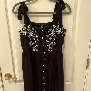 Women's Sleeveless Dress Black with Embroidered Flowers
